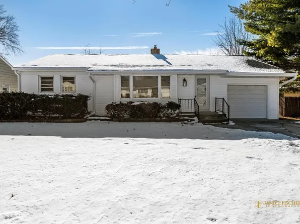 2609 Somerset Ln, Rockford, IL 61108