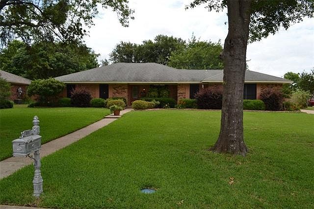 1st image of 112 Kings Creek Dr