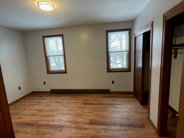 118 Middle St Floor 2