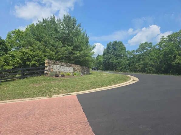 411 Masters Dr, Cross Junction, VA 22625