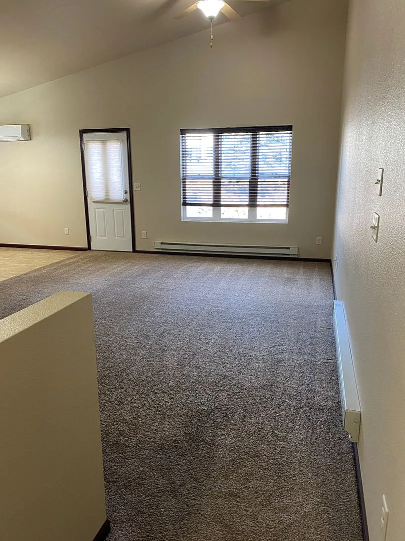 Enjoy Quiet Living In A Quality Built Twinhome — Photo 3