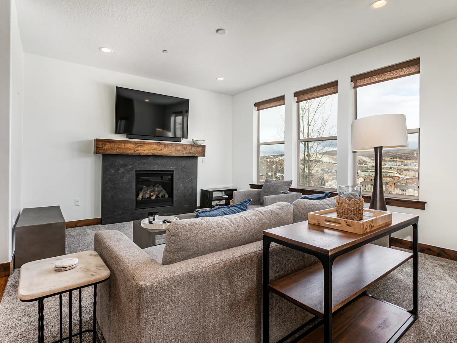 4 bed, 3.5 bath, 2747 sqft, $3,785 — Photo 3