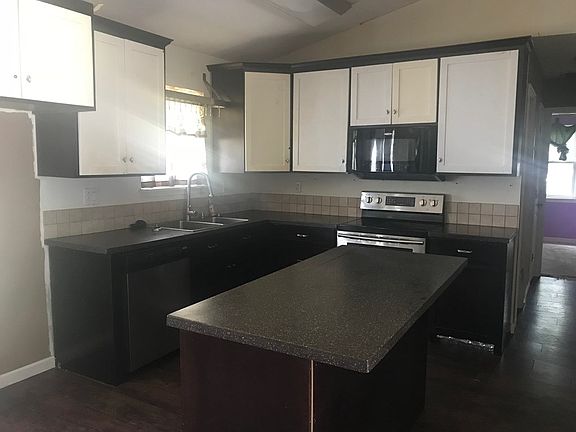 3rd image of 1020 Marie Dr