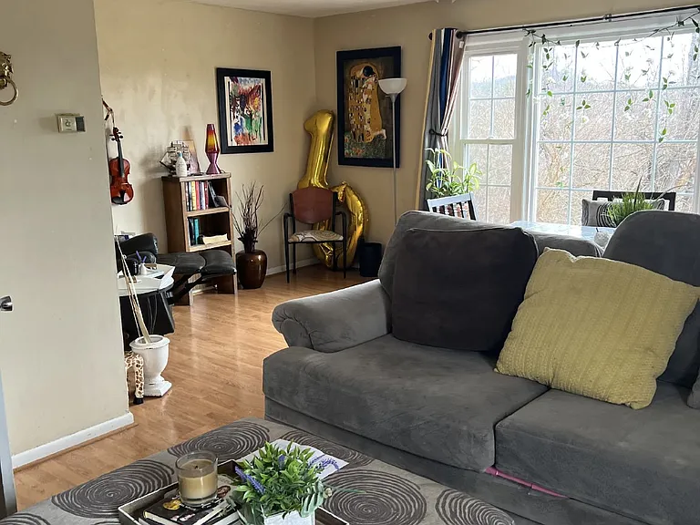 101 Southampton Dr — Photo 6