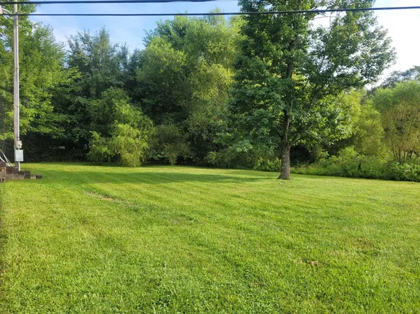 9999 Chapel Rd, East Bernstadt, KY 40729