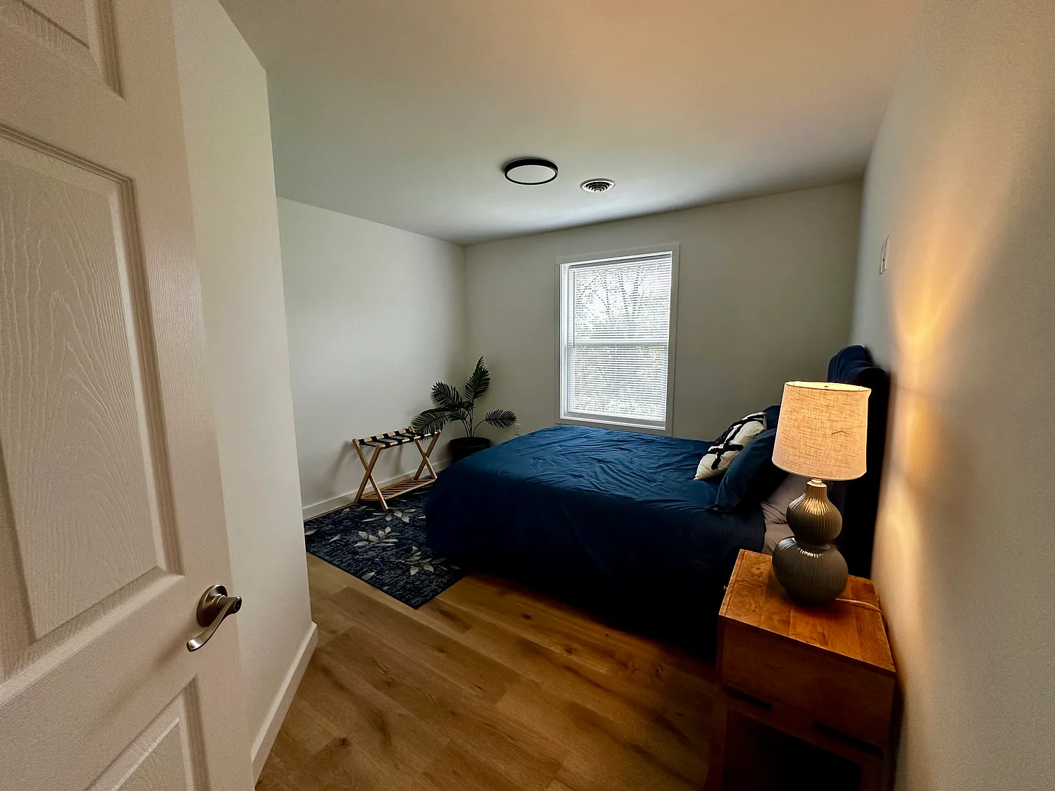 3 bed, 1800 sqft, $2,100 — Photo 4