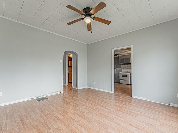 5th image of 405 5th St