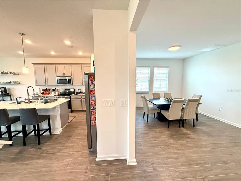 2970 Armstrong Ave — Photo 16