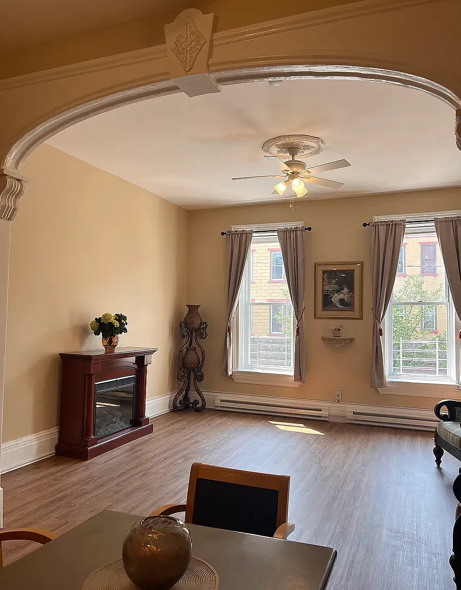 2 bed, 1400 sqft, $1,800 — Photo 1