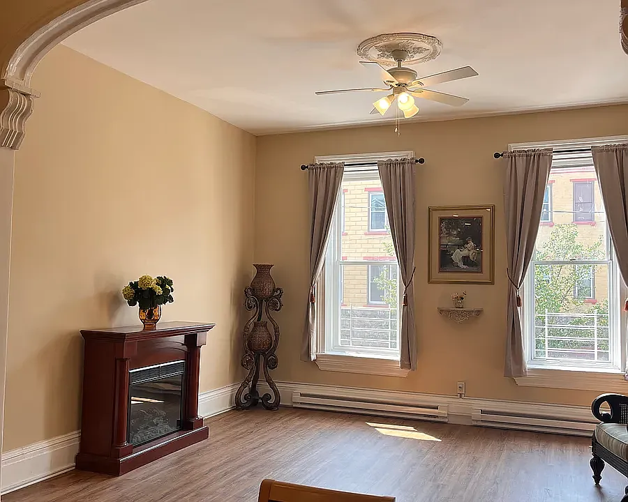623 Main St #2