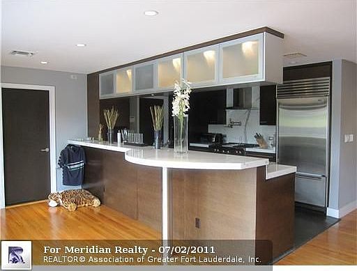 2nd image of 2124 SE 19th St