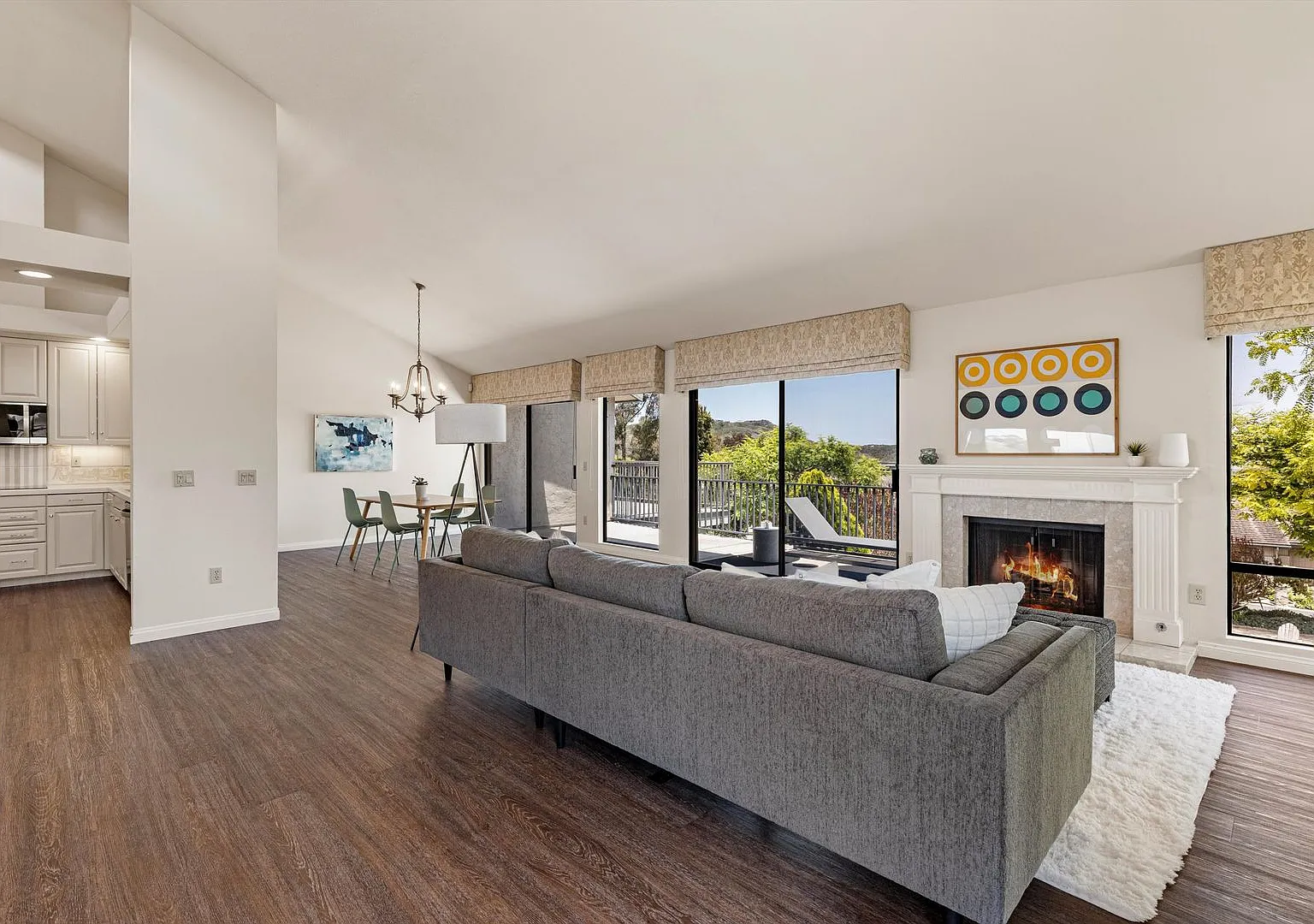 LJ Townhome with Mountain views — Photo 3