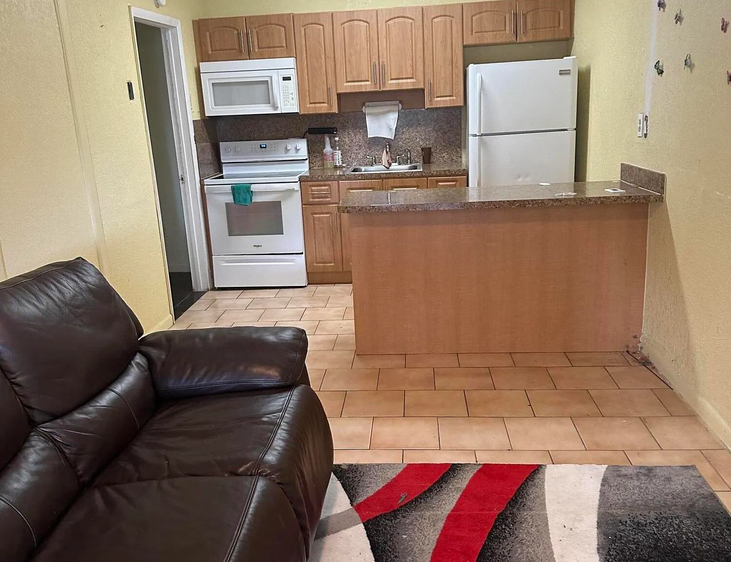 1 bed, 1.0 bath, 3754 sqft, $1,500 — Photo 2