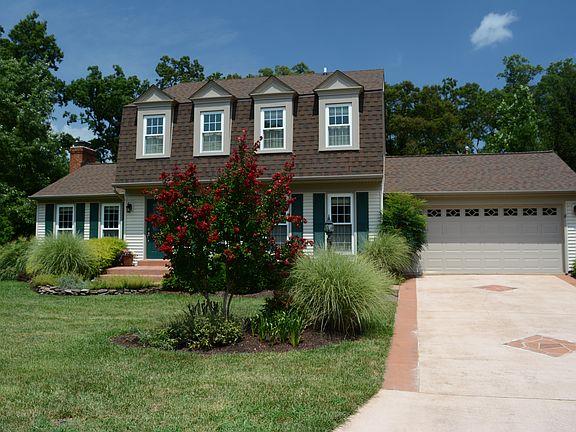 2nd image of 5 Summer Breeze Ct