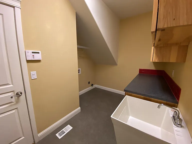 17910 NE 36th Way — Photo 25