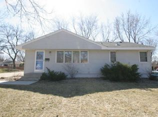 720 Pandora Dr NE, Fridley, MN 55432