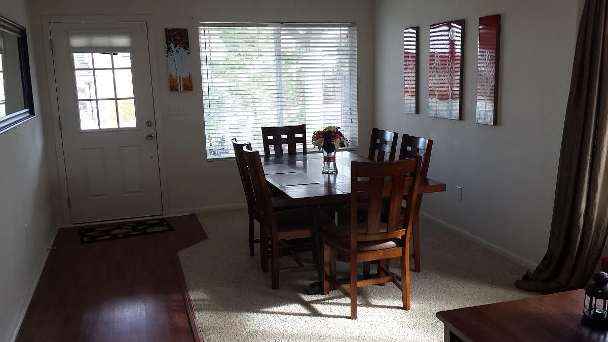 3 bed, 1831 sqft, $3,000 — Photo 3