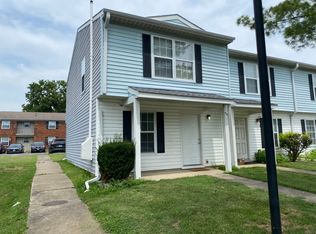 612 E Campus Dr APT B12, Carbondale, IL 62901