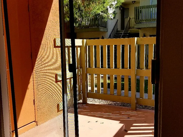 Pantano Villas Apartments — Photo 34