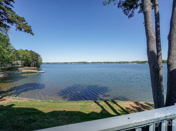 368 Northwest Dr, Davidson, NC 28036