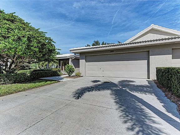 4th image of 3885 Wilshire Cir #23