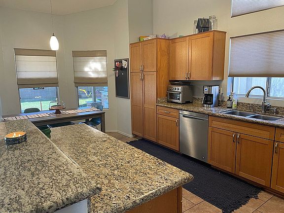 5th image of 951 N Alan Ct