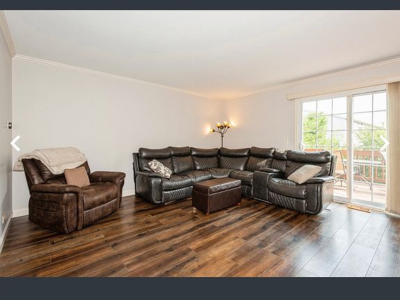4th image of 223 E Forest Knoll Dr