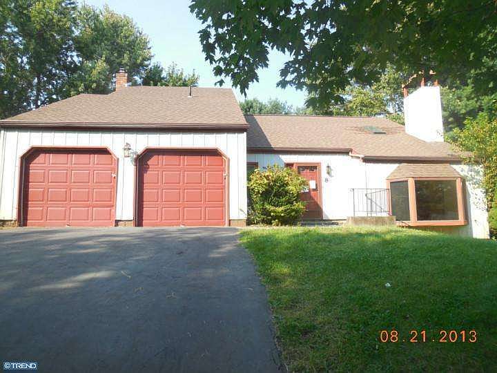 1st image of 8 Brentwood Ct