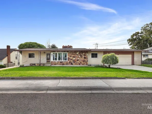 61 S Canyon St, Nampa, ID 83651