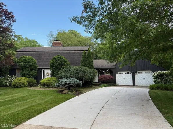 108 Chadbourne Dr, Hudson, OH 44236