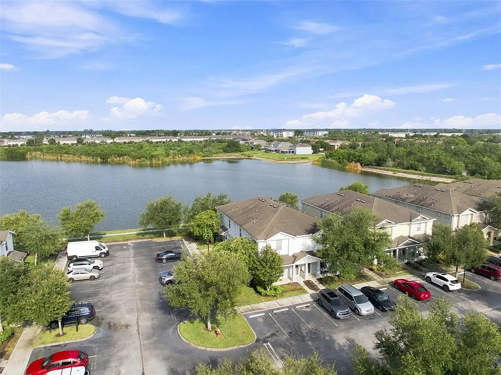 2 bed, 2.5 bath, 1280 sqft, $1,950 — Photo 3