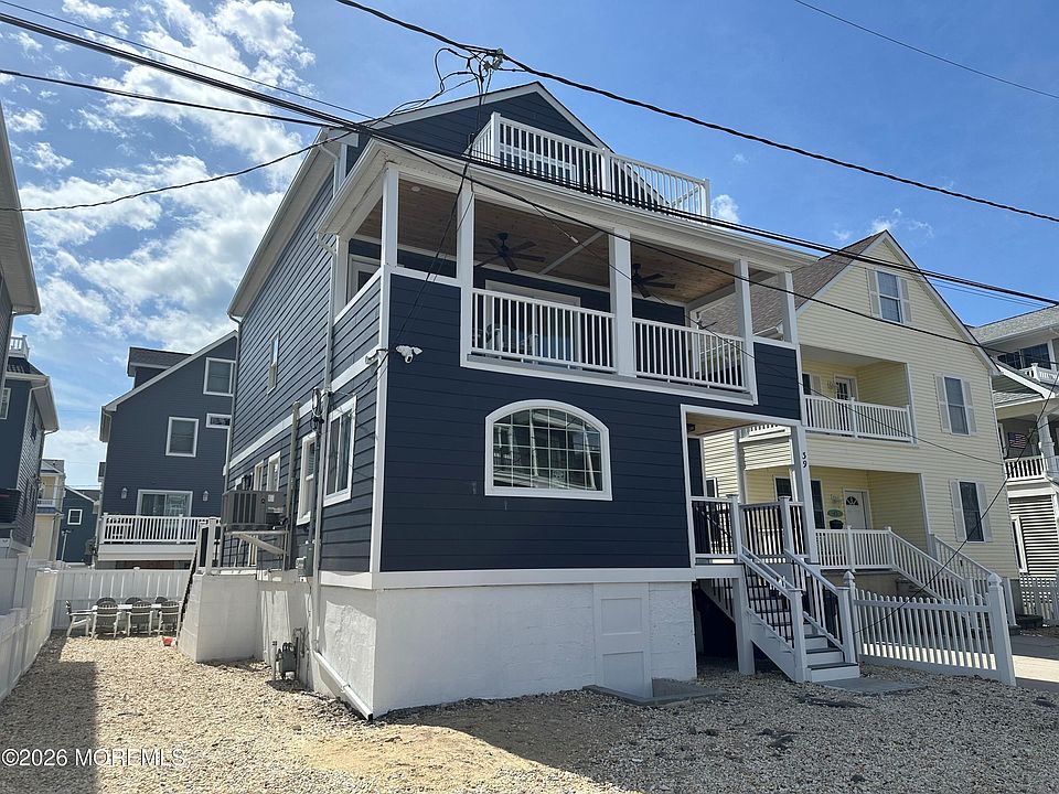 1st image of 39 Coolidge Ave