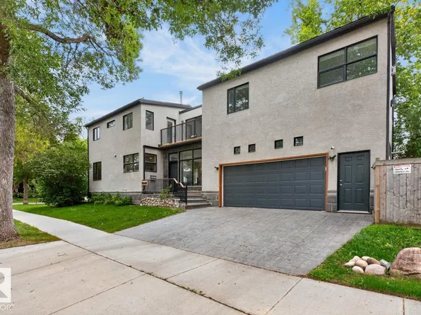 8860 93rd St NW, Edmonton, AB T6C 3T1