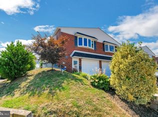 8547 Ridgeway St, Philadelphia, PA 19111