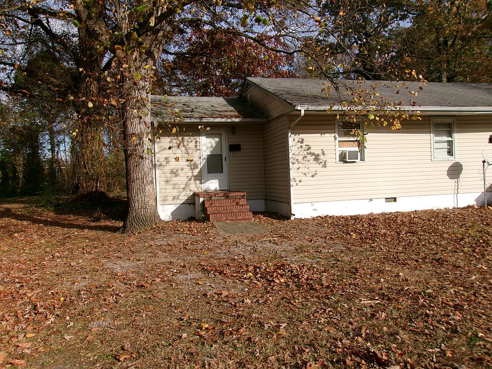 1st image of 42 Smucker Rd APT A