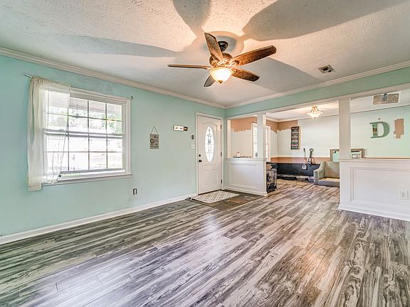 5th image of 99 Charter Oak Ct