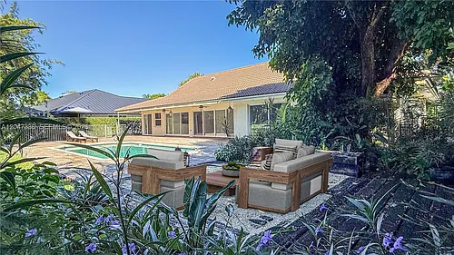 10134 Boca Woods Ln Photo 1