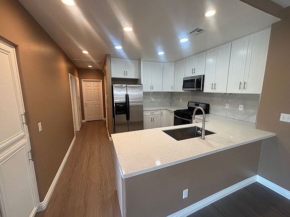 2nd image of 25518 Hemingway Ave Unit D