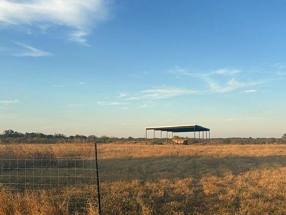 2nd image of 405 Molasses Rd