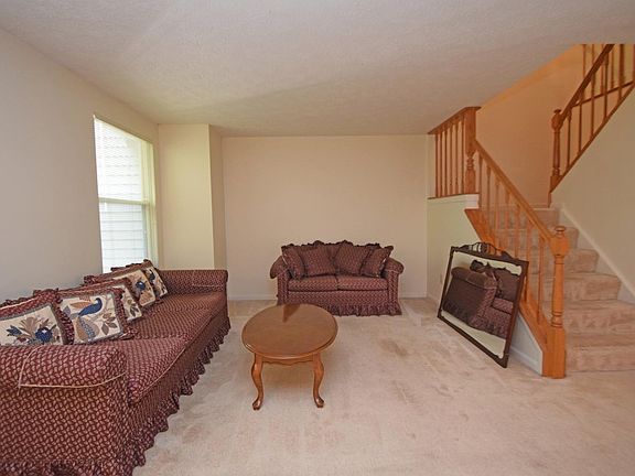 3rd image of 775 Woodlyn Dr S