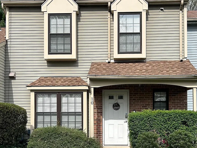 10 Devon Ct — Photo 1