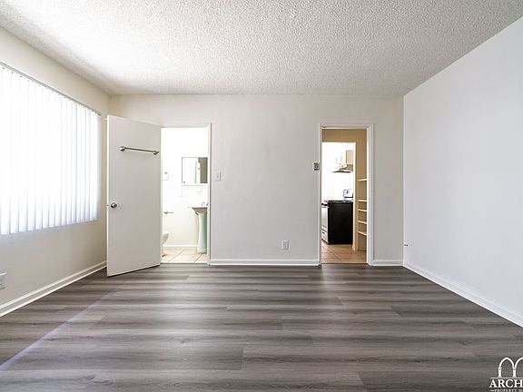 5th image of 1632-1640 Lake St #1640-F
