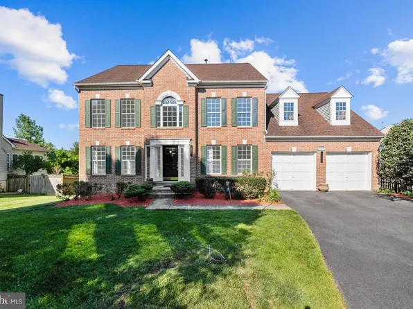 2626 Iron Forge Rd, Herndon, VA 20171