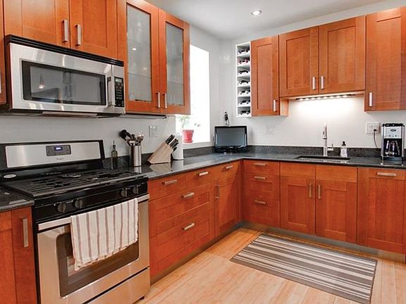 3rd image of 3827 Liberty Ave