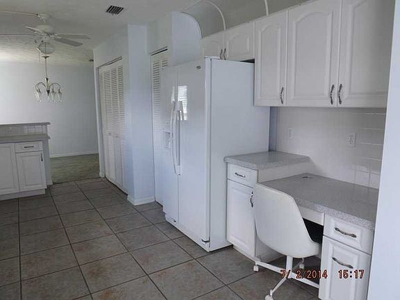 2nd image of 857 Lake Orchid Cir