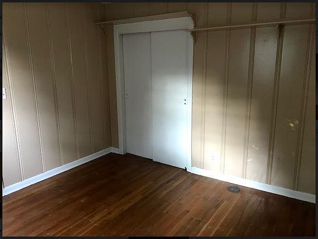 Bedroom #3 - nice closet
