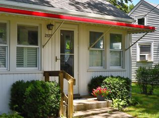 2535 Island Park Dr, Manitou Beach, MI 49253