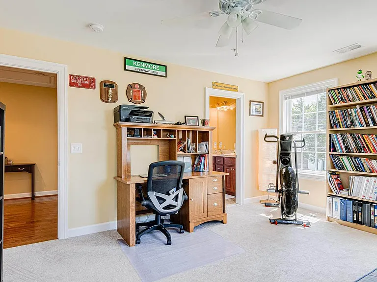 102 Charity Ln — Photo 35