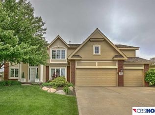 15902 Patrick Ave, Omaha, NE 68116