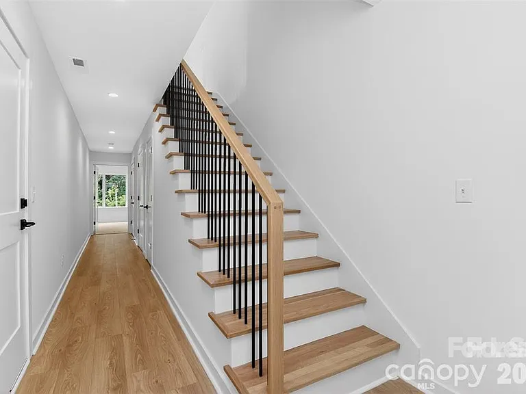 2716 Baltimore Ave — Photo 6
